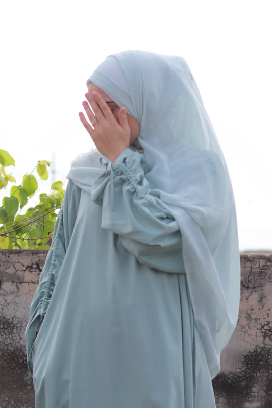 Pistachio Abaya